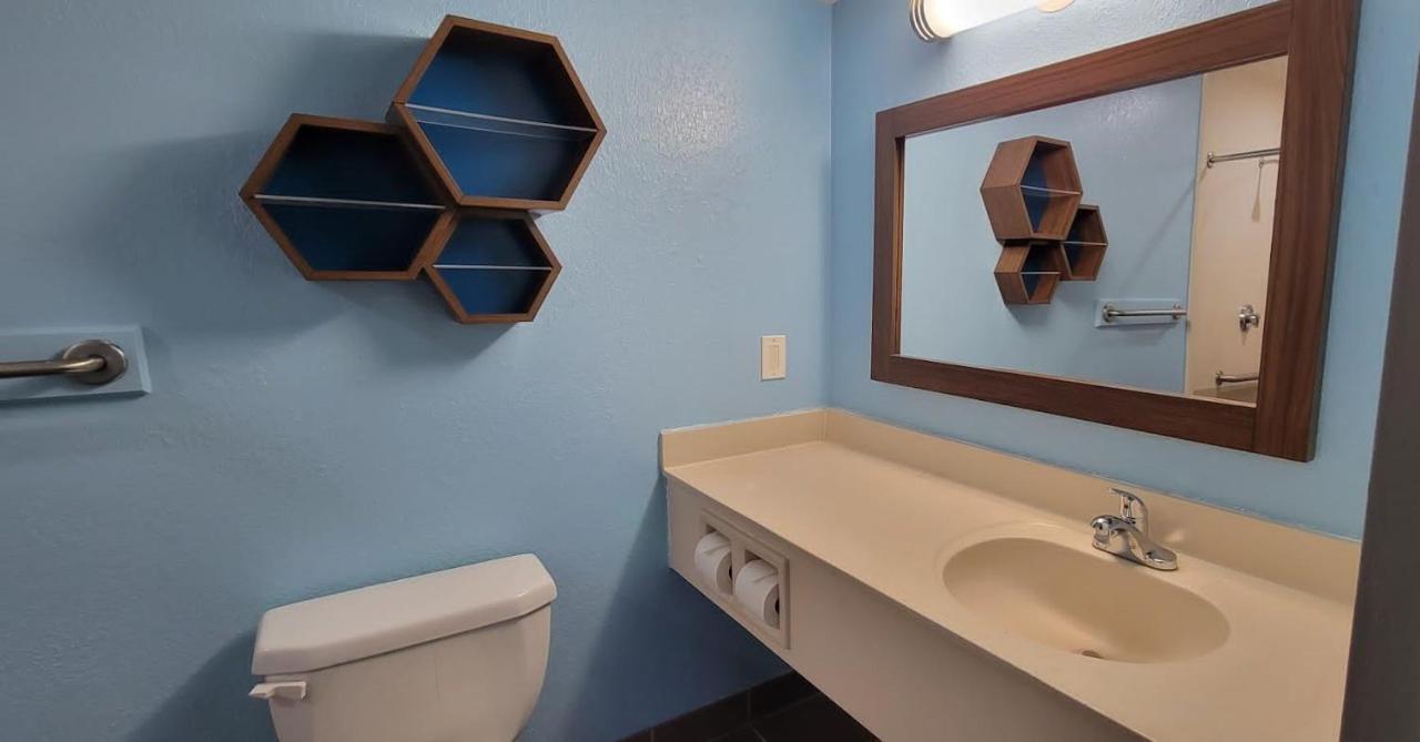 Hometowne Studios By Red Roof Egg Harbor-Atlantic City Airport เอ้กฮาร์เบอร์ ทาวน์ชิป ภายนอก รูปภาพ