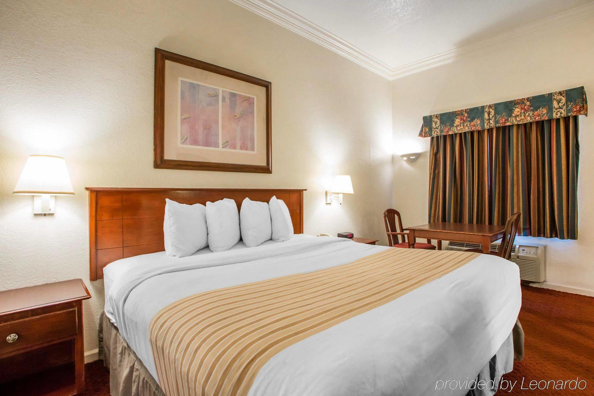 Hometowne Studios By Red Roof Egg Harbor-Atlantic City Airport เอ้กฮาร์เบอร์ ทาวน์ชิป ภายนอก รูปภาพ