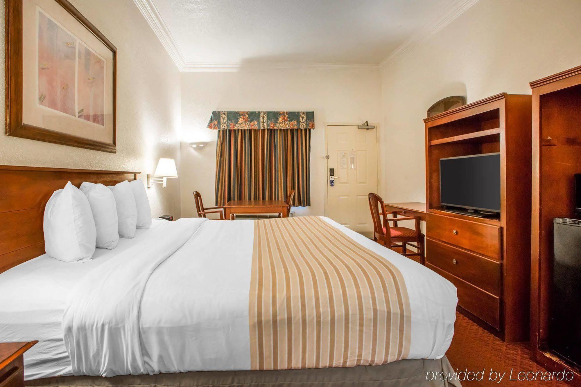 Hometowne Studios By Red Roof Egg Harbor-Atlantic City Airport เอ้กฮาร์เบอร์ ทาวน์ชิป ภายนอก รูปภาพ