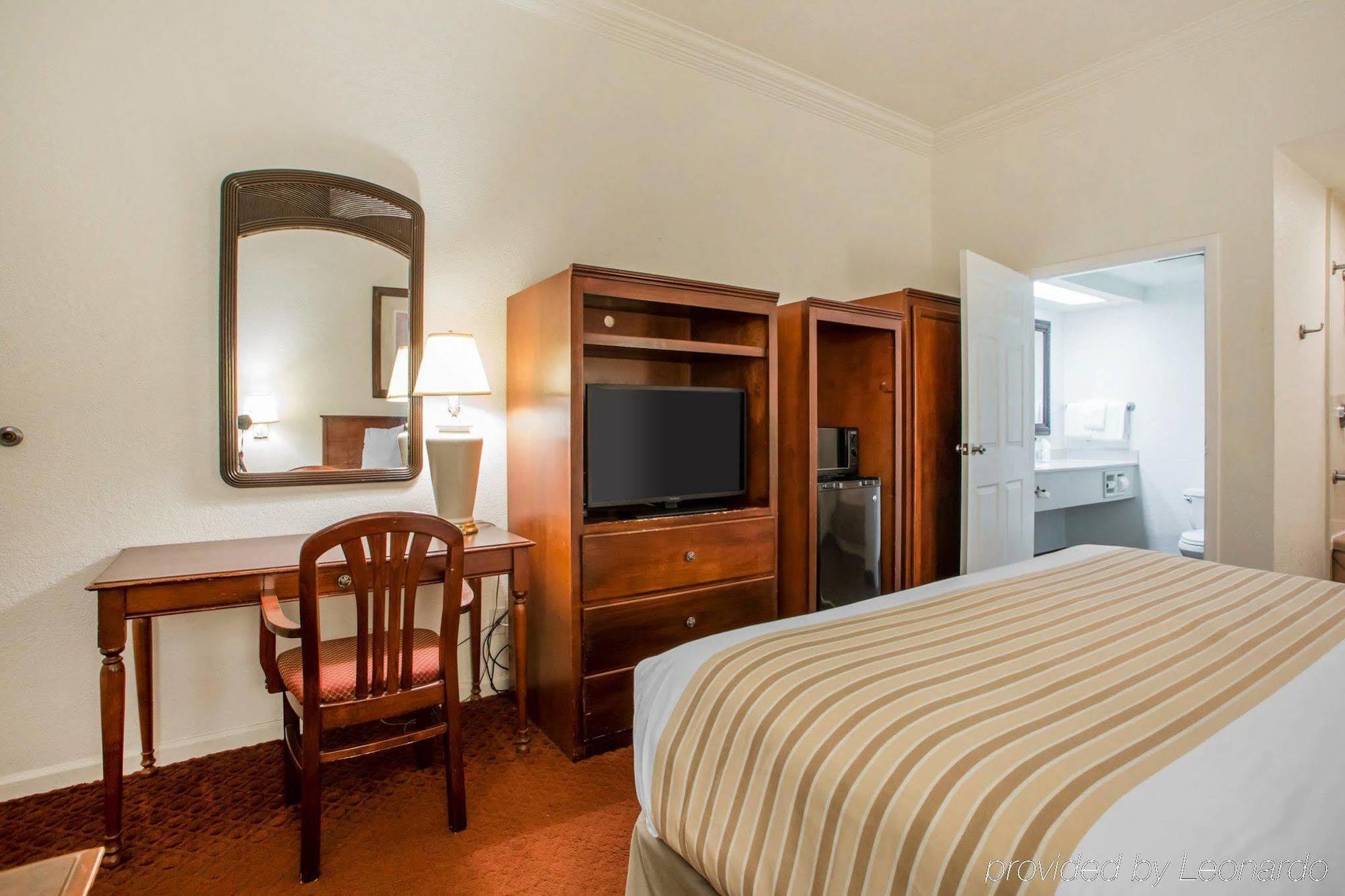 Hometowne Studios By Red Roof Egg Harbor-Atlantic City Airport เอ้กฮาร์เบอร์ ทาวน์ชิป ภายนอก รูปภาพ
