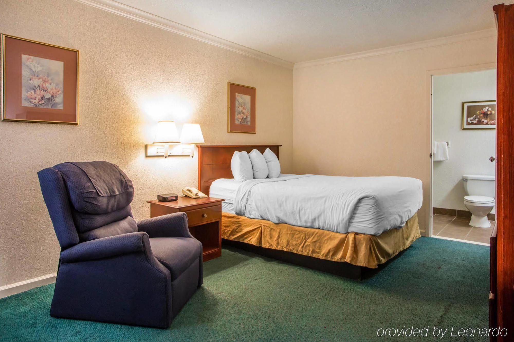 Hometowne Studios By Red Roof Egg Harbor-Atlantic City Airport เอ้กฮาร์เบอร์ ทาวน์ชิป ภายนอก รูปภาพ